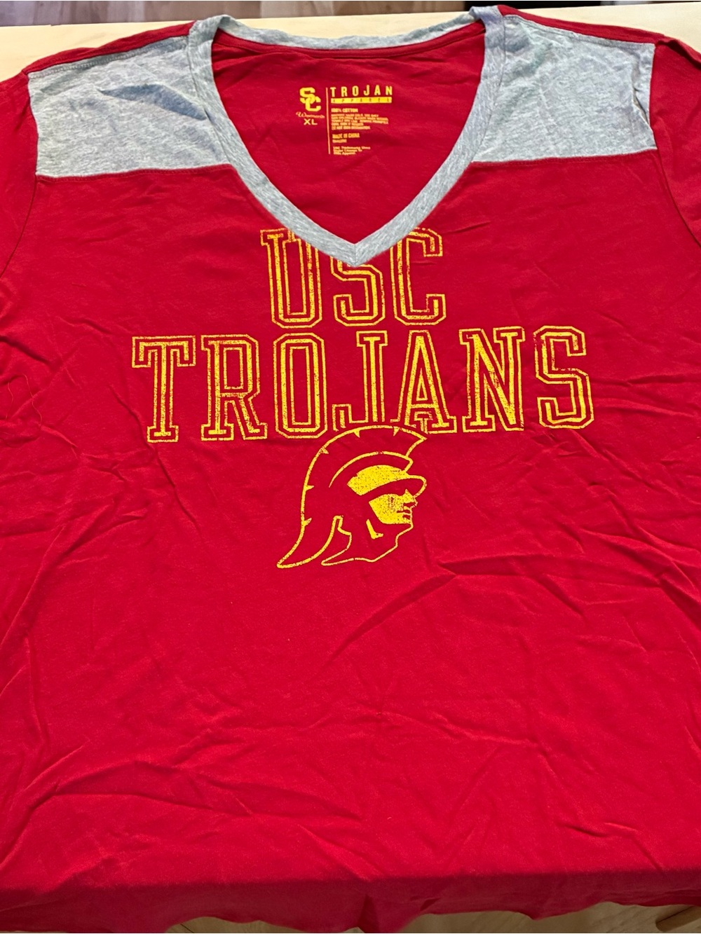 USC Trojans NCAA Women’s Tee Size XL 100% Cotton